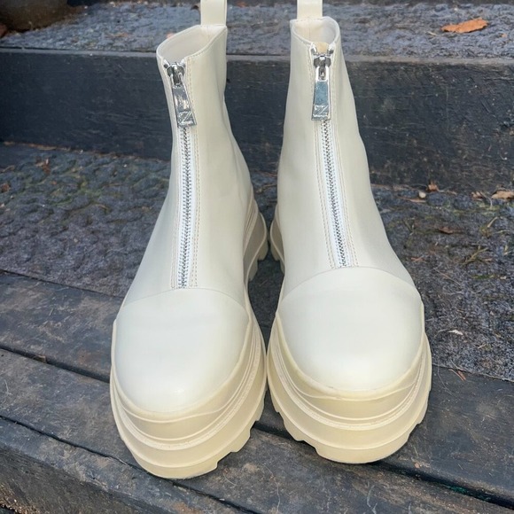 ZARA Ecru Chunky Lug Sole Front Zip Ankle Boots - Picture 7 of 11